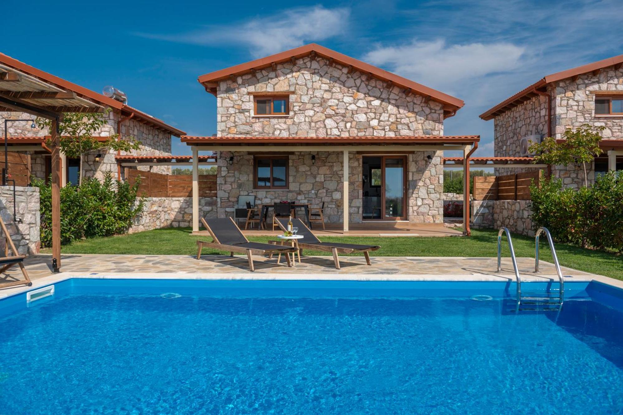 Esperanza Villa *